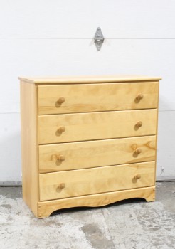 Dresser, Miscellaneous, 4 DRAWERS W/ROUND KNOBS, CHILD BEDROOM SET, PINE OR SIMILAR, WOOD, BROWN