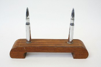 Military, Ammunition, 2 BULLETS ON ARCHED ROUNDED WOOD BASE, TRENCH ART STYLE, WOOD, BROWN