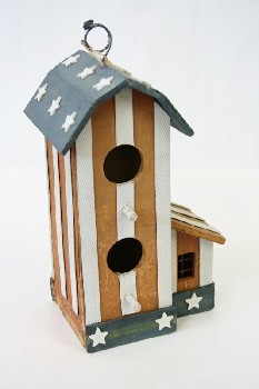 Garden, Birdhouse, AMERICANA / U.S.A., STARS & STRIPES, 2 HOLES & PERCHES, LOOP FOR HANGING, WOOD, RED