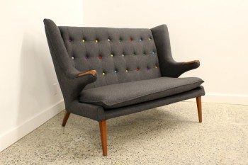 Sofa, Loveseat, MID CENTURY MODERN STYLE COUCH OR BENCH, WING BACK, MULTICOLOURED BUTTON TUFTED, WALNUT LEGS & CAPPED ARM RESTS, IN THE STYLE OF HANS WEGNER / DANISH MOBLER PAPA BEAR, WOOL, GREY