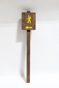Sign, Misc, HIKING TRAIL W/HIKER & ONE WAY ARROW, WOOD, BROWN