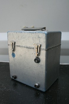 Case, Misc, FRONT LATCHES,TOP HANDLE, PAINTED (BLUE UNDERNEATH), METAL, SILVER