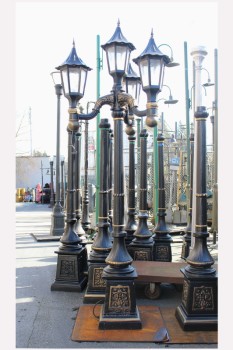 9.5FT, 4 GLOBE TOP, TRADITIONAL/VICTORIAN/TUDOR LOOK, STRAIGHT FLUTED STREET LIGHT/LAMP POLE (JUST POLE IS 88") W/URN BASE, Lighting & Candles