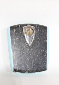 Bathroom, Misc, WEIGHT SCALE, BLUE SIDES, FLECKED BLACK & WHITE SURFACE, VINTAGE, RETRO, METAL, BLUE