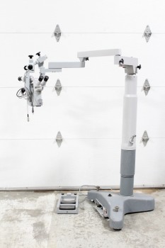 Medical, Equipment, LAB, SURGICAL FLOOR MICROSCOPE "ZEISS URBAN QUANDROSCOPE OP-MI6" W/EYEPIECE LENS & ARTICULATED SWING ARM, THICK 3 PRONG BASE, FOOT SWITCH CONTROLS ON SEPARATE PANEL, ROLLING, METAL, GREY