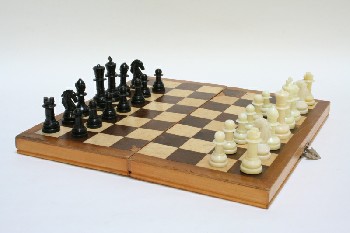 Game, Chess Board, HINGED BOX/BOARD W/CHESS PIECES, WOOD, MULTI-COLORED