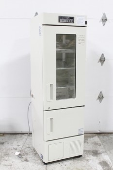 Appliance, Fridge, PHARMACEUTICAL REFRIGERATOR & FREEZER, MEDICAL, TEMPERATURE CONTROLLED BIOMED CABINET, CDC RECOMMENDED BIOLOGIC STORAGE ENVIRONMENT, PANASONIC HEALTHCARE CO. MODEL MPR-215F-PA, METAL, WHITE