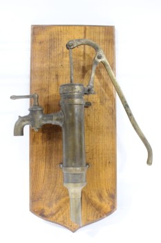Wall Dec, Misc, VINTAGE BRASS WATER PUMP W/PATINA, MOUNTED TO WOOD PLAQUE, METAL, BRASS