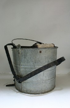 MOP WRINGER BUCKET W/WOODEN ROLLERS & HANDLE, Containers