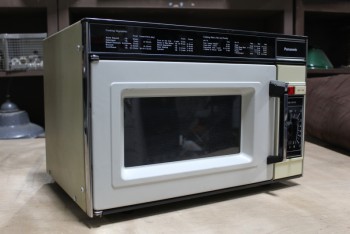 Appliance, Microwave, VINTAGE MICROWAVE OVEN W/DIAL CONTROLS, DOES NOT WORK/CORD CUT , METAL, YELLOW