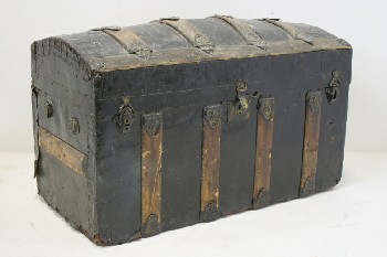 Trunk, Chest, NO HANDLES, ROUNDED BARREL TOP W/HINGED LID, METAL EDGES, WOODEN BANDS, ANTIQUE, WOOD, BLACK