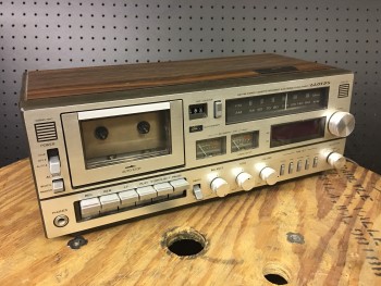 AM / FM, SINGLE CASSETTE, CLOCK RADIO, WOOD VENEER, Electronics & Appliances