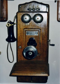 ANTIQUE OAK WALL PHONE, WOOD CASE / 1-BOX, BLACK BELLS, SPEAKER, SIDE CRANK, CIRCA 1903, WALLMOUNT, AGED, USED - Condition Not Identical To Photo, No Receiver, Commercial & Institutional