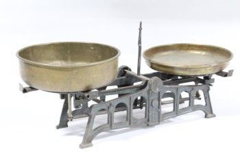 Decorative, Scale, ANTIQUE / OLD STYLE BALANCE / WEIGHING SCALE, 2 ROUND BRASS TRAYS, AGED, METAL, BRASS