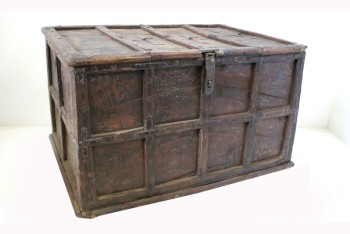 Trunk, Chest, NO HANDLES, SQUARE LID HINGED IN MIDDLE, WOODEN BANDS, RUSTIC, WOOD, BROWN