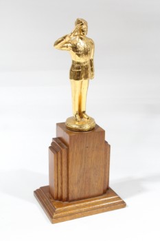 Trophy, Misc, ART DECO, SALUTING MALE SOLDIER OR SCOUT, MILITARY/AIR FORCE OR SIMILAR, GOLD GILT, STEPPED WOOD BASE, ANTIQUE, METAL, GOLD