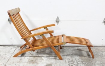 Chair, Misc, TEAK OR SIMILAR WOOD, OUTDOOR / LAWN / PATIO LOUNGER W/ARMS, SLATS, FOLD OUT FOOT REST, BRASS HINGES, FOLDING, AGED, WOOD, BROWN